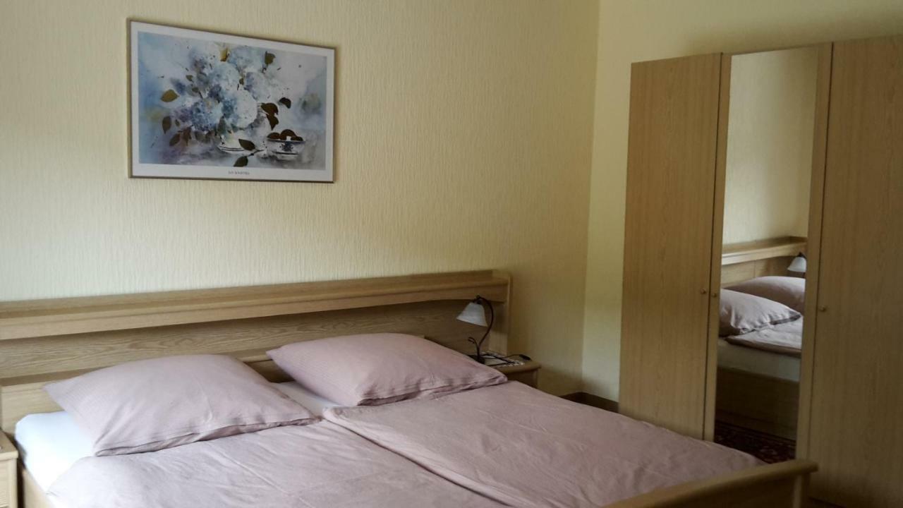 Ferienwohnung Elisabeth Decker Zeltingen-Rachtig Exterior foto
